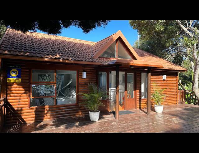 5 BEDROOM HOUSE SOLD IN KEURBOOMSTRAND